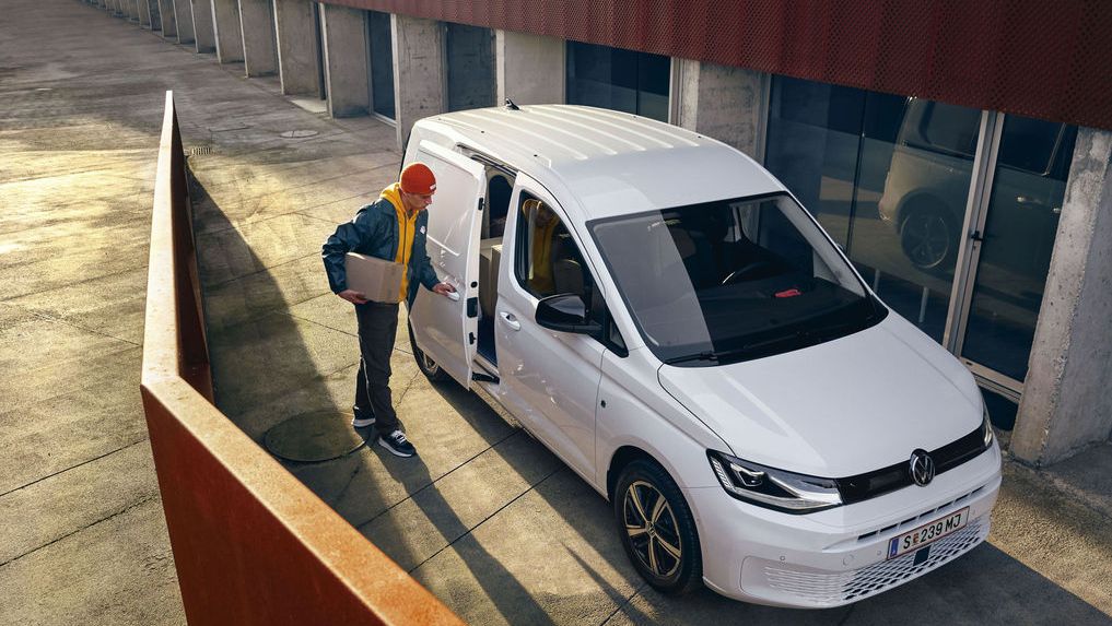 VW Caddy Cargo oldalsó ajtó nyitása
