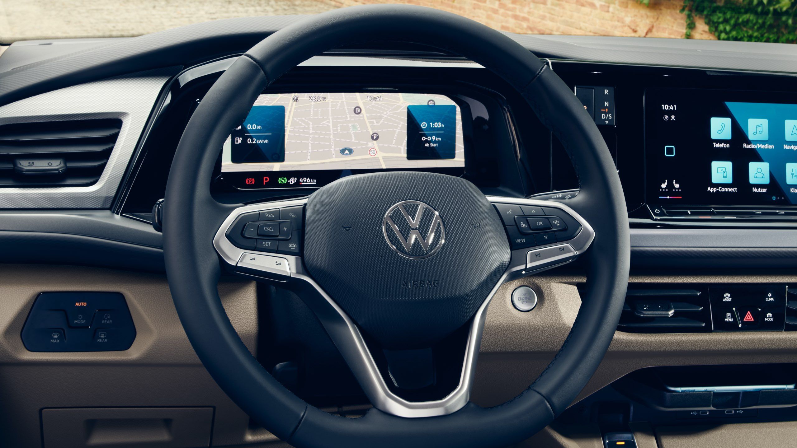 Das Multifunktions-Lenkrad im neuen VW Multivan T7 2021.