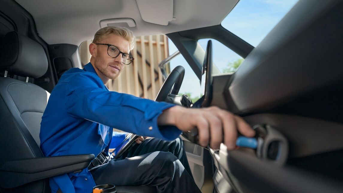 VW ID Buzz Cargo vezetőülés műszerfal oldalról